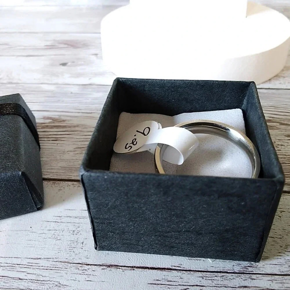 Unisex Beveled Stainless Steel Ring - Size 9.25 - Picture 5 of 5